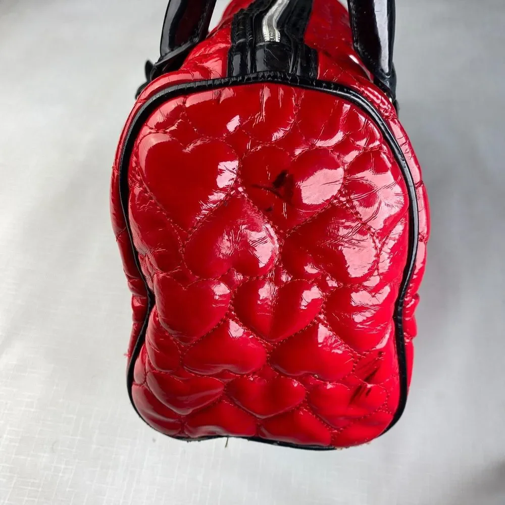 BETSEY JOHNSON QUILTED HEARTS Red Vegan Leather DUFFLE HAND BAG! Purse Black Bow - Picture 11 of 16